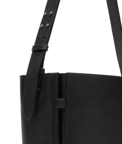 Hilla Hobo M